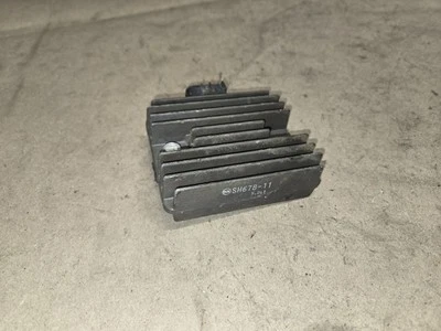 06-07 Yamaha YZF R6 R6R rectificador regulador de voltaje OEM #104 2006 2007 Foto 1 de 3