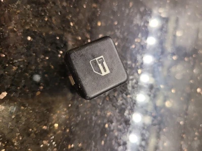 Botón interruptor bloqueo centralizado luz original bmw serie 5 e38 e39 8360828 Foto 1 de 4