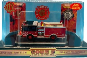 Code 3 1/64 Chicago Fire Department Luverne Fire Engine Truck Pumper 43 Limited - Picture 1 of 7