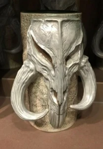 Disney Star Wars Mandalorian Boba Fett Mythosaur Calavera Taza Galaxy’s Edge NUEVO - Imagen 1 de 12