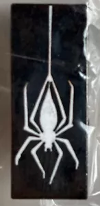 Planet Studios Spiderman Pin #68 Planet Studios 1989 Brandneu SEALED WHITE LOGO - Bild 1 von 4