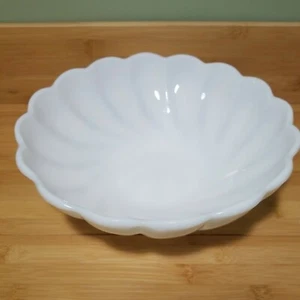 white milk glass bowl, flower sea shell design - Picture 1 of 8