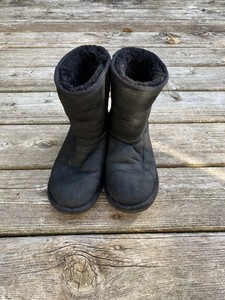 uggs youth size 5