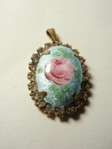 Vintage blau Guilloche rosa Rose Blume Anhänger mit Strass Akzent - Bild 1 von 4