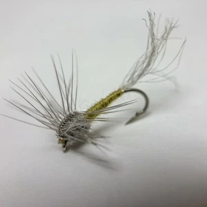 Drei (3) Sparkle Hackle Stacker BWO Fliegen - Blue Wing Olive (BWO/Baetis) Trockenfliege - Bild 1 von 2