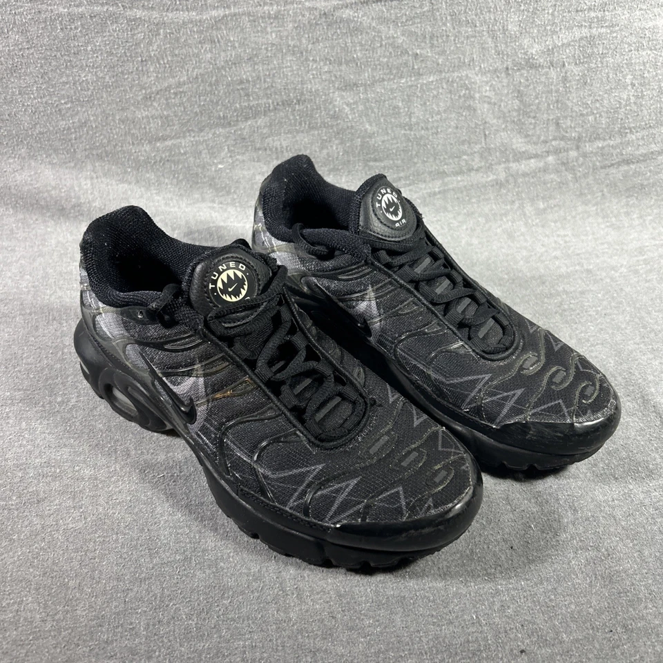 Nike Air Max Plus TN SE BG Shark Black GS Grade School Size 6.5Y CD6367 001 - Image 1 of 4