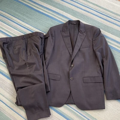 男式 Sarar 套装旅行黑色细条纹羊毛混纺夹克 40R 裤子 34 — 第 1/4 张图片