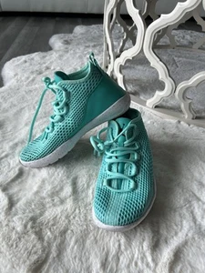 Jordan Reveal Schuhe US 7Y EUC - Bild 1 von 7