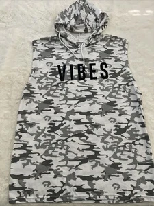 Camiseta sin mangas camuflada con logotipo de Fresh Laundry Vibes para hombre talla grande con capucha - Imagen 1 de 6