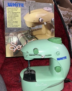 Vintage White Sew Cute Sewing Machine Green Model SC-20W - Picture 1 of 7