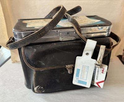 Estuche de cuero para cámara Chicago vintage del Departamento de Astronomía de la Universidad de los años 60 Foto 1 de 4