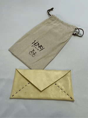 Henry Cuir Bolsa Bordado de un perro y una palmera Cuero Foto 1 de 4