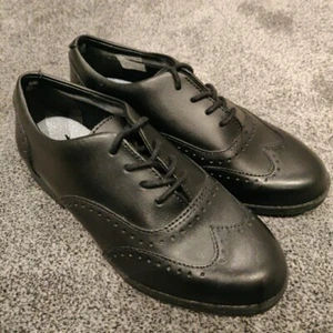 Clarks Sami Walk Jnr Girls Black Leather School Shoes UK Size 13.5G RRP £58 - Picture 1 of 9