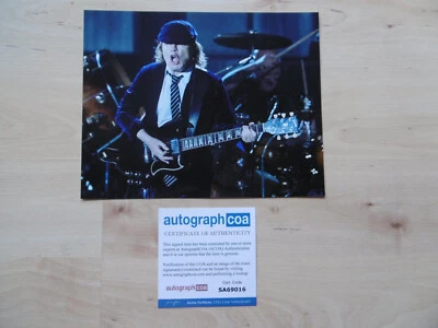 Angus Young "AC/DC" Original Autogramm signed 20x25 cm Bild ACOA - Bild 1 von 4