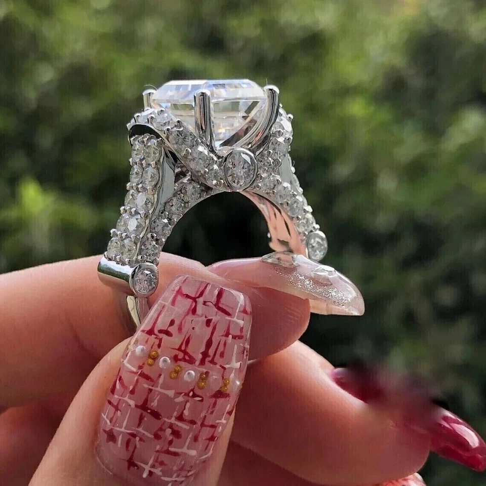 Обручальное или обручальное кольцо с бриллиантом огранки изумруд 3,20 TCW с покрытием из белого золота 14 карат - Изображение 1 из 4