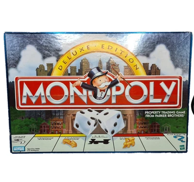 Parker Brothers - Monopoly Deluxe Edition 12 Spieler Players | ENGLISCHE Version - Bild 1 von 4