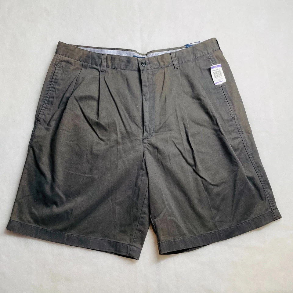 Bermuda chino plissada dupla sarja cinza carvão masculina Club Room tamanho 38 nova com etiquetas - Imagem 1 de 4