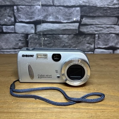 Sony Digital Camera Cybershot DSC-P52 3.2MP Silver Tested - Image 1 of 4