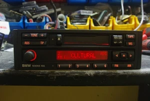Radio de coche vintage BMW REVERSE RDS con casete CÓDIGO disponible LEER - Imagen 1 de 10