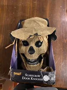 SPIRIT HALLOWEEN 2020 SPAVENTAPASSERI BUSSAPORTA Greeter Fuori Produzione - Foto 1 di 2