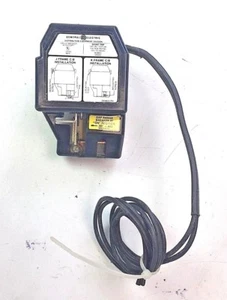 Accesorio de interruptor de circuito GE TVST12R, 120-240 VAC, 50/60 Hz, 125 VDC - Imagen 1 de 6