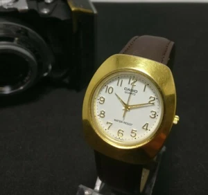 CASIO WATCH VINTAGE Casio Quartz Original MTP-1068 WRIST Men's - Picture 1 of 6
