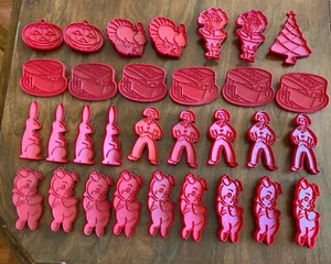 Vintage Tupperware Red Plastic Cookie Cutters Large Lot Of 31 - Picture 1 of 18