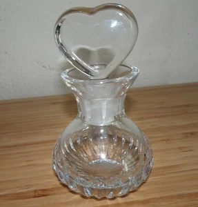 Vintage Brilliant Crystal Cut Perfume Bottle with Heart Shaped Stopper - Picture 1 of 7