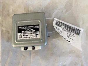 2004 - 2006 LEXUS ES330 Headlamp Lamp Leveling Control Module Unit 89960-33090 - Picture 1 of 10