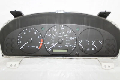 Cuadro de instrumentos velocímetro 98 99 Mazda 626 medidores de panel 94.506 millas Foto 1 de 4