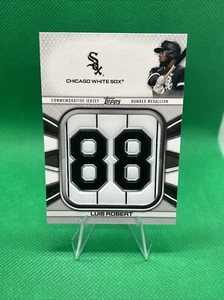 2022 Topps - LUIS ROBERT MAGLIA GIOCATORE NUMERO RELIQUIE COMMEMORATIVE CHICAGO SOX - Foto 1 di 2