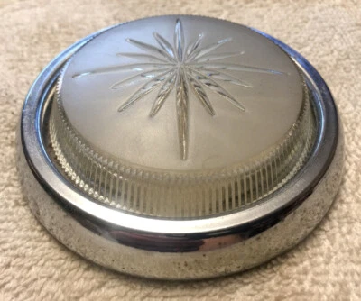 Vintage 1964 GM Cadillac Fleetwood Interior Dome Light Glass Lens & Chrome Bezel - Изображение 1 из 4