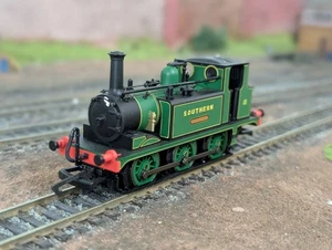 Hornby R2407 AIX class 0-6-0 13 "Carisbrooke" Terrier tank in lined Bulleid - Picture 1 of 8