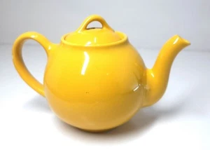 Liptons Tea Gold/ Yellow Tea Pot - Picture 1 of 14