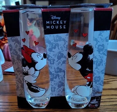 Exclusivo paquete de 2 corazones de beso de Mickey y Minnie Mouse rojo estriado sin tallo  Foto 1 de 2
