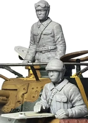1/35 Resin Figure Model Kit Two Japanese Tank Crew Soldiers WW2 War Unpainted - Image 1 of 2