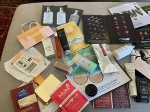 PAQUETE GIGANTE muestras de cosméticos todas las marcas - Imagen 1 de 7