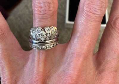 КРАСИВЫЙ женский обручальное кольцо комплект... отличном состоянии! - Изображение 1 из 4