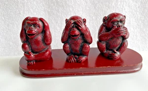 Speak No Evil Miniature 3 Wise Monkeys Resin Figurines Red Resin 1-1/2" w/base - Picture 1 of 4