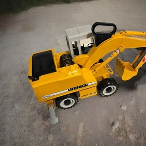Bruder ~ Liebherr Excavator Truck Multi-Functional - Germany - Picture 1 of 5