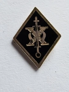 Psi Chi National Honor Society In Psychology Student Lapel Pin Tie Tack .6"x.75" - Picture 1 of 2