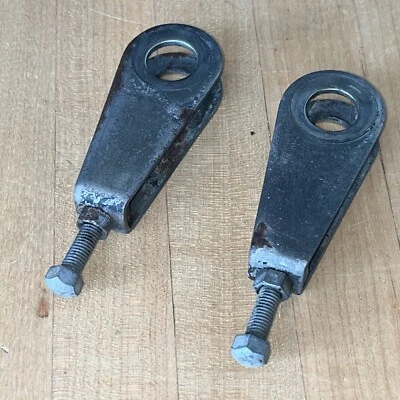 Suzuki GS750 GS 750 L 1980 eje trasero ajustadores de cadena izquierda y derecha S3-5 Foto 1 de 4