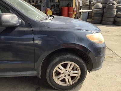 Guardabarros delantero derecho usado se adapta a: Hyundai Santa Fe 2011 delantero derecho grado A Foto 1 de 4