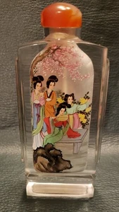 Bottiglia da fiuto cinese dipinta al rovescio 5,25" scene di geisha con fiori di ciliegio - Foto 1 di 9
