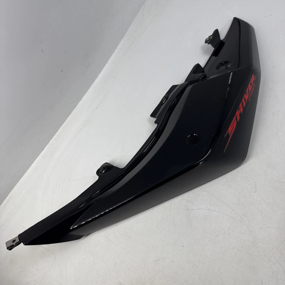 Carenado trasero Aprilia Shiver SL750 3013 L/H sin AP89704600XN5 #Y1 Foto 1 de 4