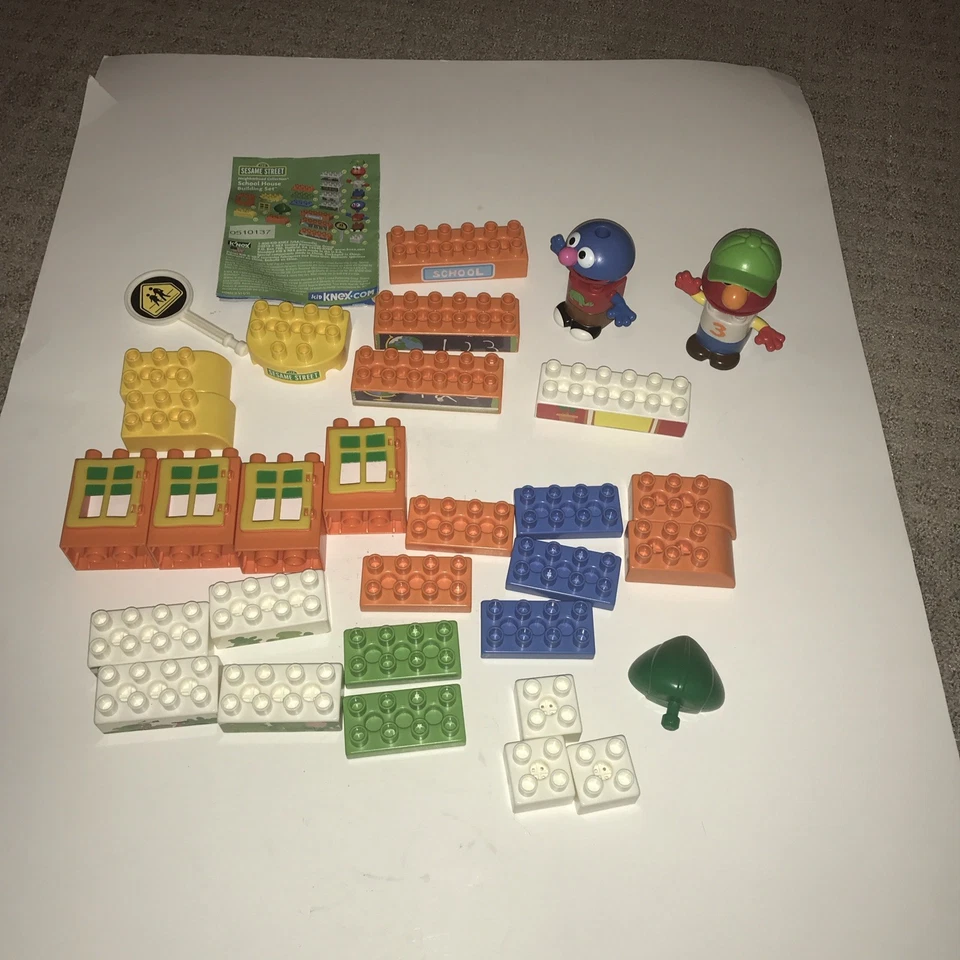 Knex 芝麻街邻里收藏校舍建筑套装完整 — 第 1/1 张图片
