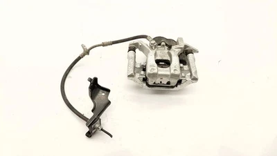 Toyota Yaris Cross 2023 Petrol/electricity Left rear brake caliper JUM101586 - Image 1 of 4
