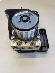 2010-2013 Jeep Compass Patriot ABS Antilock pump brake module OEM P68091115AD - Picture 1 of 11