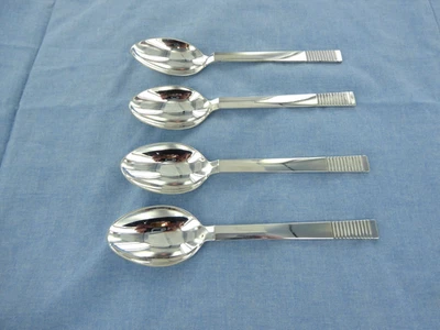 JUEGO VINTAGE DE CUATRO CUCHARAS DE POSTRE PARALELAS GEORG JENSEN DE PLATA ESTERLINA Foto 1 de 4