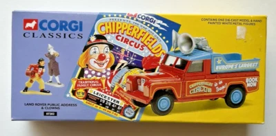 CORGI CLASSICS CHIPPERFIELDS CIRCUS LAND ROVER PUBLIC ADDRESS AND CLOWNS NIB - Image 1 of 4